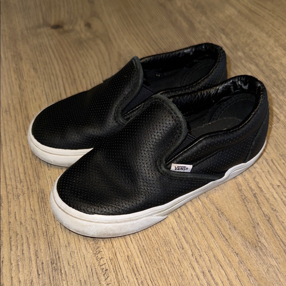 Toddler boy/girl black vans size 9